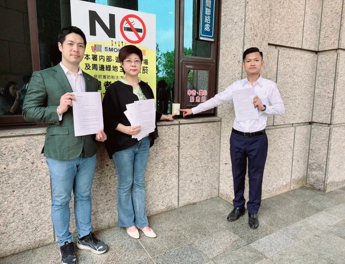 ▲法律學者林志潔今（27）日至新竹地檢署按鈴告發國民黨立委鄭正鈐動員移工北上到凱道集會。（圖／取自林志潔臉書）