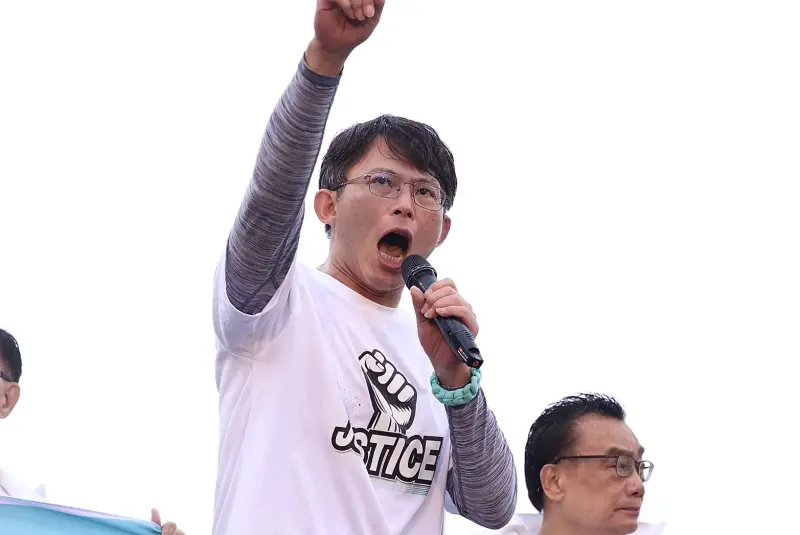 ▲民眾黨主席黃國昌和媒體人黃智賢隔空互嗆,黃智賢今(27)日再發長篇回擊黃國昌沒智慧、沒擔當、有很厚的臉皮。(圖/資料照片)