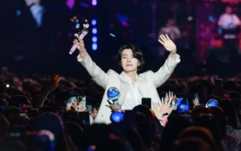 ▲韓團SJ東海連續兩天在台舉辦見面會，今（27）日活動來到尾聲，除了找來韋禮安當嘉賓，還特別手寫中文親筆信給粉絲，讓台下觀眾噴淚。（圖／網銀國際影視提供）