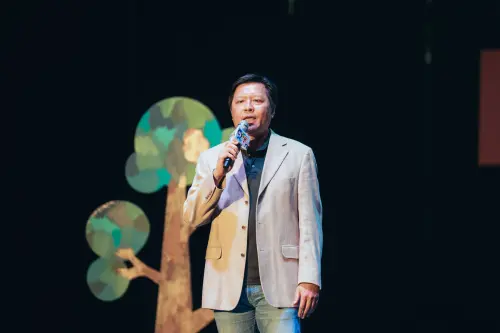 新北市副市長朱惕之表示,市府特別策劃為期六週的開館系列活動,讓藝術透過表演、光雕、音樂等多元形式,進入每個人的日常生活。 ▲新北市副市長朱惕之表示,市府特別策劃為期六週的開館系列活動,讓藝術透過表演、光雕、音樂等多元形式,進入每個人的日常生活。