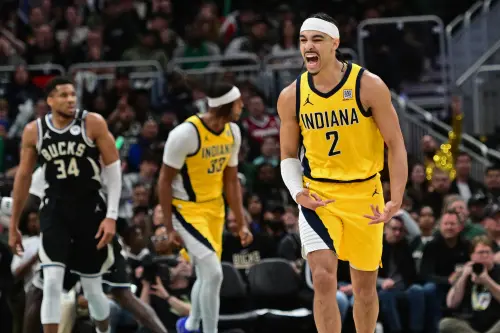 NBA／溜馬129：103勝公鹿！系列賽3：1聽牌　Lillard傷退重創士氣
