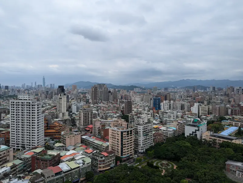 ▲房市趨勢專家李同榮指出，下半年建商可能面臨3大困境，恐怕會有建商接連倒閉的情況。（圖／台灣房屋提供）