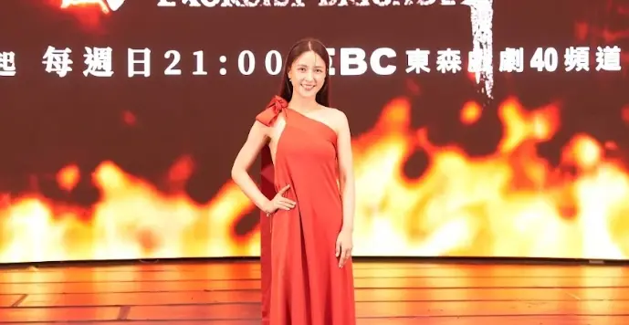 ▲大元今日出席新戲《惡靈世界》記者會時，透露老公鼓鼓對於她拍攝親密戲總會吃醋，但她笑說：「我們私下有更多可愛的情趣！」（圖／世新大學提供）