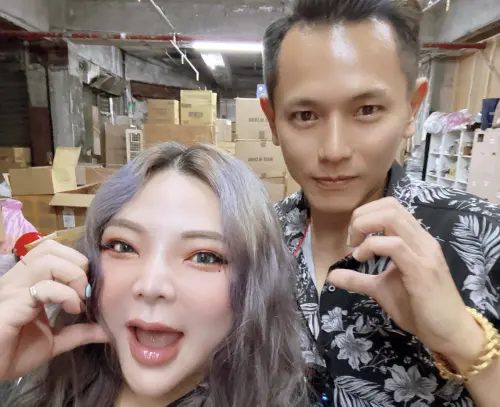 ▲小甜甜（左）與抖音網紅AJ哥合照，還勉勵未來的每一天彼此都要加油。（圖／摘自小甜甜  張可昀粉絲頁）