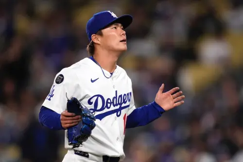 ▲道奇準備迎接客場10連戰的「地獄級賽程」，正考慮讓山本由伸每場先發之間少休一天，採用全新「投1休5」模式，此項異動對於有望爭奪賽揚獎的山本而言將是一項利多。（圖／美聯社／達志影像）