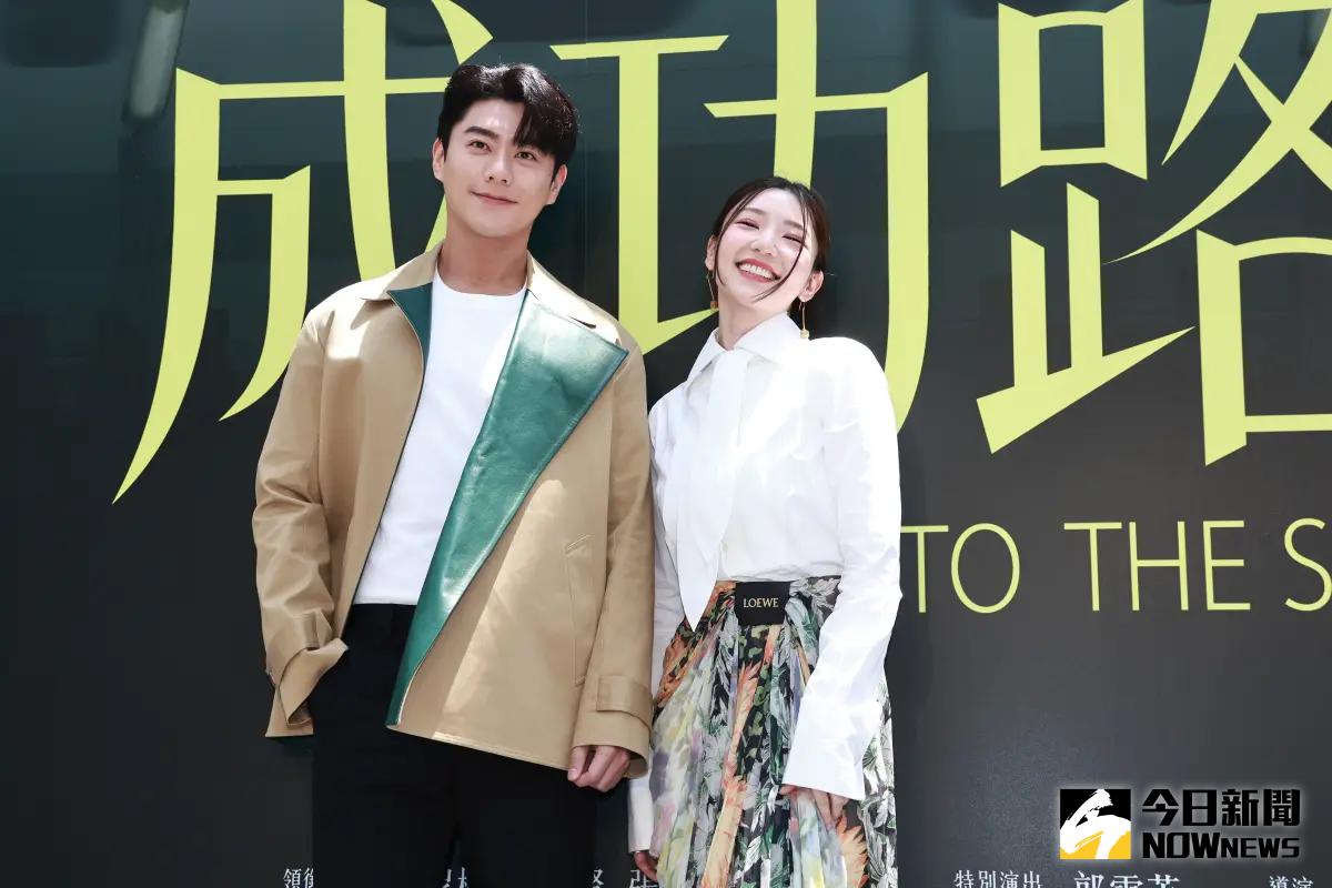 ▲郭雪芙（右）在《成功路上》挑戰全台語演出，李程彬（左）有次看她很緊張，竟抓著她的肩膀搖晃她，讓郭雪芙嚇一跳。（圖／記者吳翊緁攝）