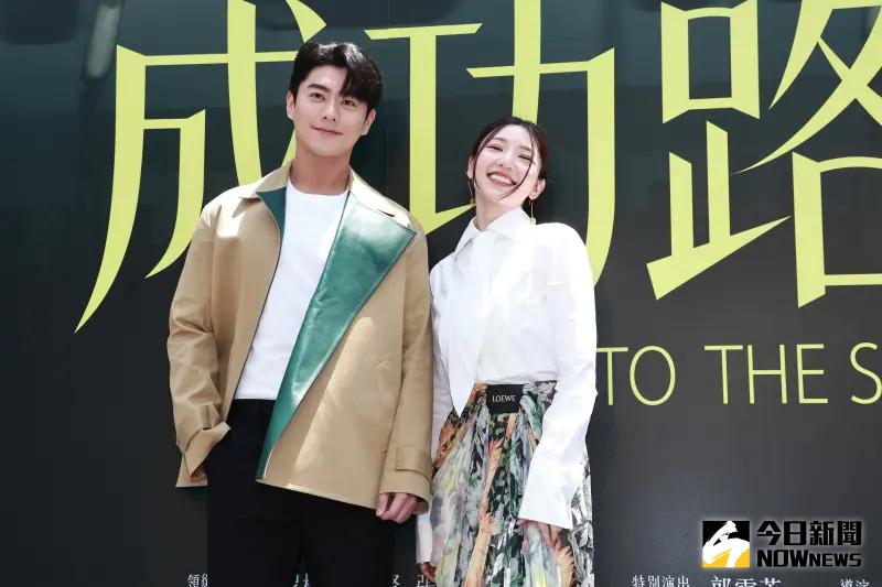 ▲郭雪芙（右）在《成功路上》挑戰全台語演出，李程彬（左）有次看她很緊張，竟抓著她的肩膀搖晃她，讓郭雪芙嚇一跳。（圖／記者吳翊緁攝）