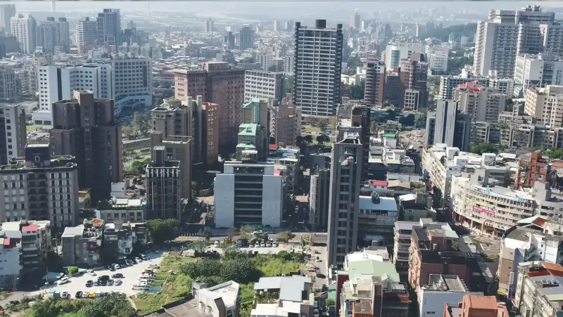 ▲銀行房貸審核趨嚴，開始有民眾轉向保險公司申請房貸，跟2年前比起來增加5倍。（示意圖／信義房屋提供）