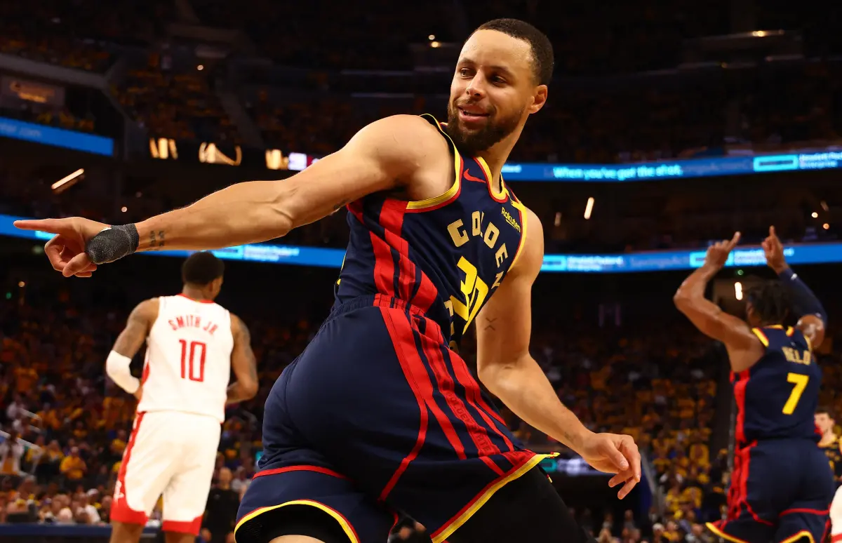 ▲火箭雖祭出嚴密防守「綁住」Curry，但他仍以智慧打法牽制對手，創造隊友機會。Curry並表示季後賽重點在專注冷靜，不受漏判誤判影響。（圖／路透／達志影像）