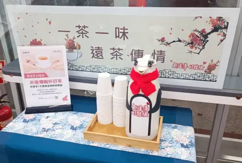 ▲遠傳五縣市門市提供奉茶、飲水、免費充電等服務。（圖／官方提供）
