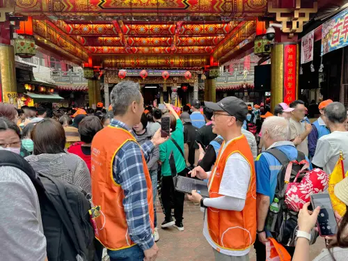 ▲台灣大導入「AI智慧人流動態資源管理機制」，以高出平日15倍的偵測效率，即時掌握人潮熱區動向，隨時強化熱點地區容量配置。（圖／官方提供）