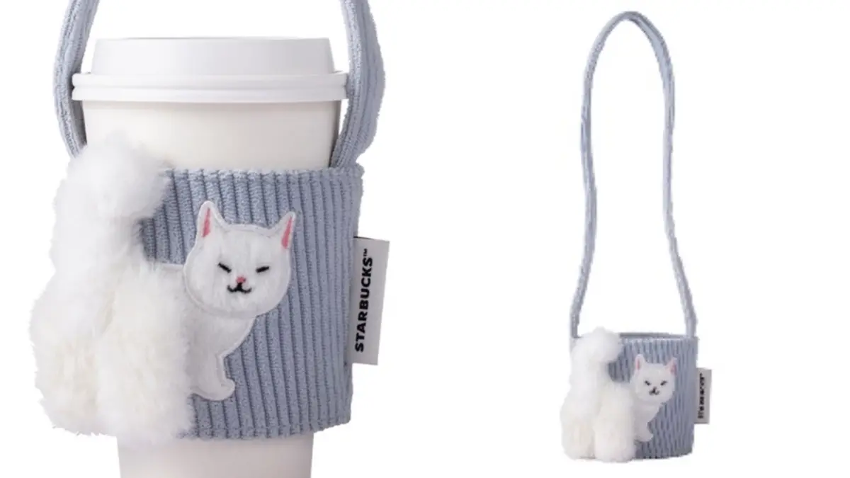 ▲「星巴克買一送一」好友分享日咖啡優惠從國際珍奶日、勞動節喝到母親節，「LOVE MOM集團同慶」送康乃馨花束。「藍貓屁屁」貓咪尾巴便利單杯提袋5/2開賣，新品一覽。路易莎推雙色巴斯克蛋糕。（圖／星巴克提供）