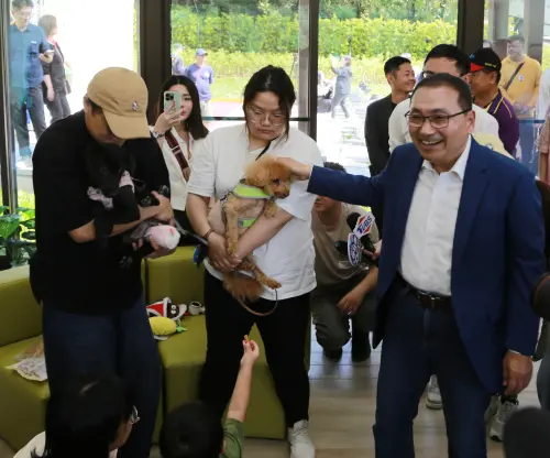 ▲園區內特色亮點採環境智慧監控系統，偵測空氣品質、溫度、濕度，自動化調節管理，導入三大獨立動線：「犬貓入所」、「物資運送」與「民眾認養」，有效降低動物之間干擾，提升身心穩定性與認養成功率。