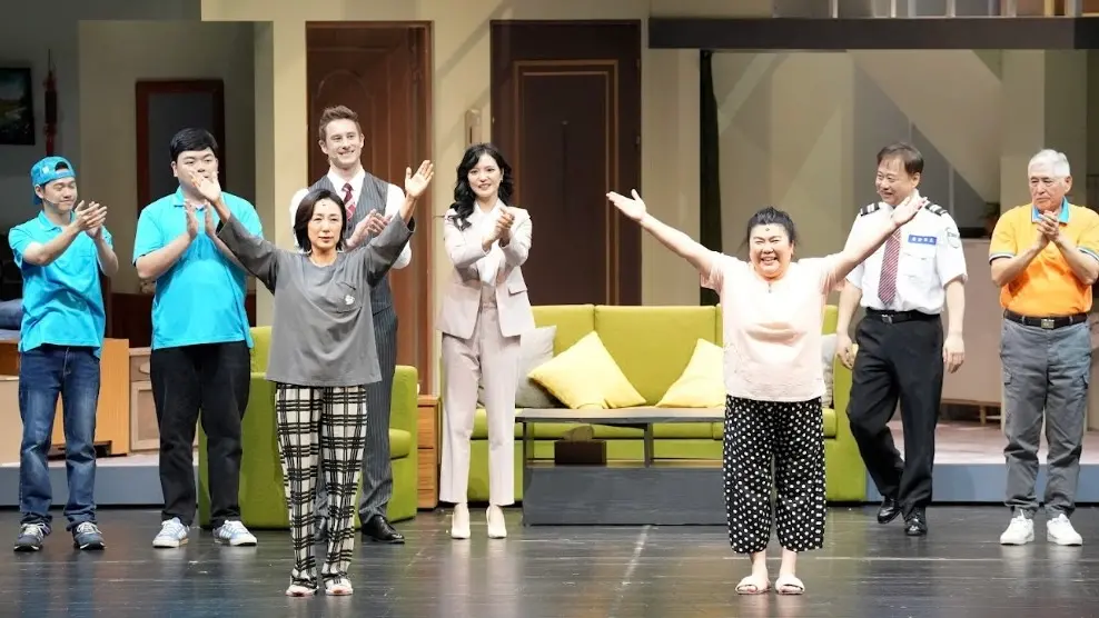 ▲吳念真原創編導的《人間條件四》一樣的月光，拿捏一對姐妹情感羈絆與難以言語訴說之情。（圖／綠光劇團提供）