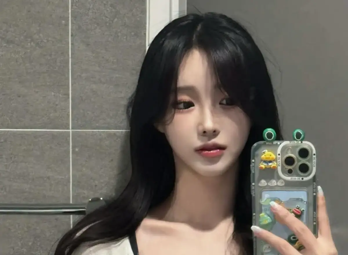 ▲金里轅（如圖）出演韓國首部女同性戀真人秀《你的戀愛》收穫大批粉絲，不過她卻被網友發現過去曾開過脫衣直播，因此被質疑根本不是同性戀者，對此節目組僅回應，目前正確認中。（圖／金里轅 IG）