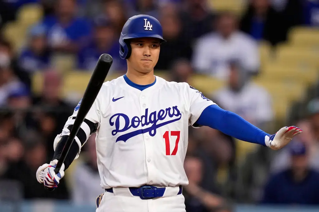 ▲大谷翔平目前代表洛杉磯道奇打了27場比賽，貢獻打擊率2成90、6轟與9分打點成績，按照進度計算，本季最後會累積193支安打、38轟、56分打點與44次盜壘成績。（圖／美聯社／達志影像）