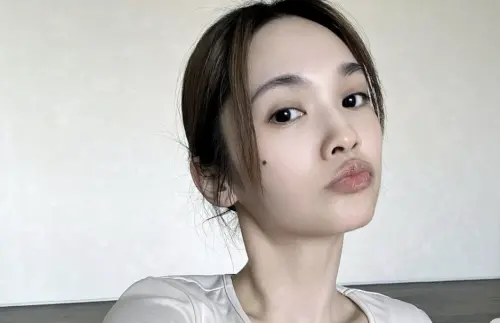 ▲楊丞琳(如圖)被Makiyo指控紅了就翻臉不認人,但有粉絲翻出楊丞琳曾在Makiyo媽媽過世時,發文哀悼,不像是無情無義的人。(圖/翻攝自楊丞琳IG) ▲楊丞琳(如圖)被Makiyo指控紅了就翻臉不認人,但有粉絲翻出楊丞琳曾在Makiyo媽媽過世時,發文哀悼,不像是無情無義的人。(圖/翻攝自楊丞琳IG)