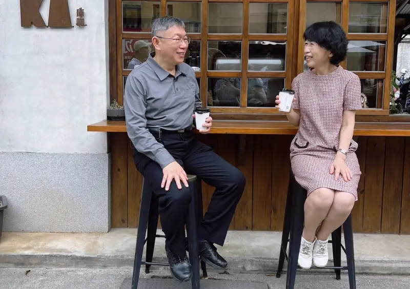▲民眾黨前主席柯文哲的妻子陳佩琪（右）感嘆不知自己能否活到柯文哲回來。（圖／陳佩琪臉書）