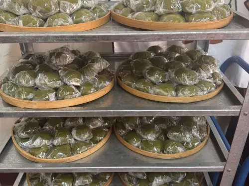 ▲陳媽媽艾草粿號稱是阿公阿嬤的祖傳秘方，使用自家栽種艾草來製作。（圖／翻攝陳媽媽艾草粿臉書）