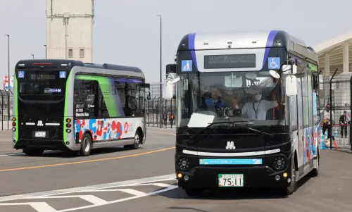 世博自動駕駛巴士出意外！停車後「自己撞牆」官方急停駛
