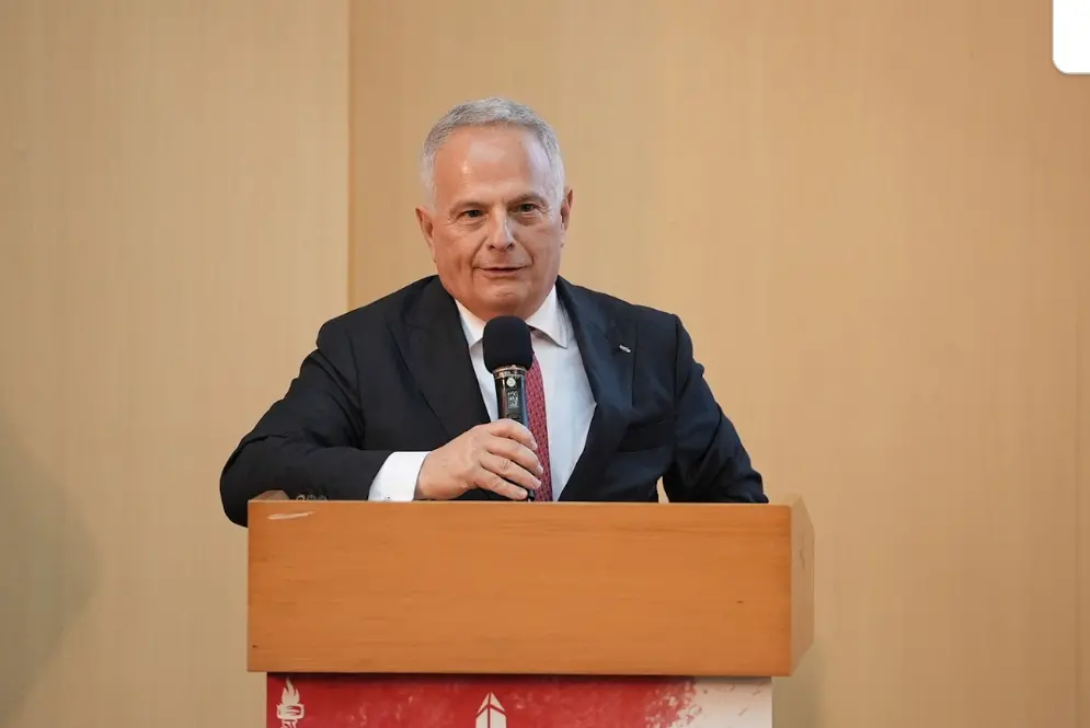 ▲Kenneth強調，台灣不能一再仰賴中國的經濟紅利，又一方面希望美國可以保障安全，「台灣不可能在持續維持中立，那個時間已經過去了」，並強調台灣如果不靠向美國，長期將會走向衰弱。（圖／記者王郁勳攝）