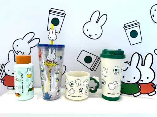 ▲星巴克Miffy米菲兔聯名4款杯款！雲朵把手馬克杯（圖左3）、TOGO冷水杯（圖左2）必收。（圖／記者蕭涵云攝）