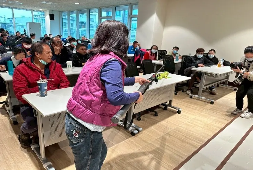 ▲即日起，屏東縣動物之家將停止提供捕獲綠鬣蜥兌換農產品，全面改為獎勵金兌領制度，以強化管理與提升誘捕誘因。（圖／屏東縣府提供）