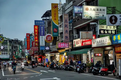 ▲「三福宅邸」基地落點位在永安路上，鄰近最熱鬧的三民市場。（圖／業者提供）