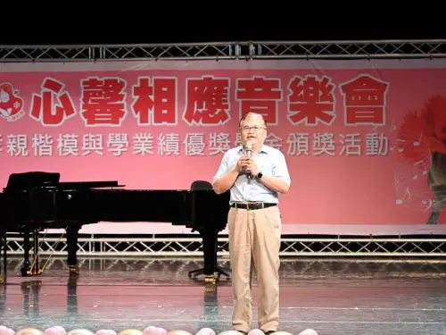 ▲中鋼公司公共事務處處長孫宏魁勉與會同學在追求知識發展的同時,能重視自身品格與道德涵養。(圖/中鋼公司提供) ▲中鋼公司公共事務處處長孫宏魁勉與會同學在追求知識發展的同時,能重視自身品格與道德涵養。(圖/中鋼公司提供)