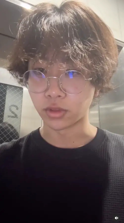 ▲AKASAKI因為在直播中說出「台灣跟中國不一樣」，上傳道歉影片。（圖／AKASAKI IG）