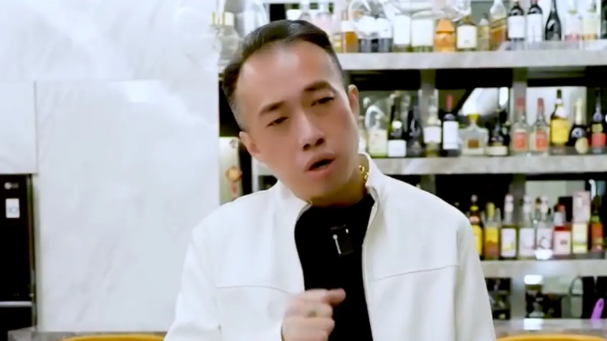 ▲網紅「安哥碎碎念」（如圖）日前被已故前女友安嫂的家人指控家暴，對此安嫂的弟弟在臉書上傳了一段疑似是安嫂被施暴的錄音，讓許多網友都聽哭了。（圖／安哥碎碎念 IG）