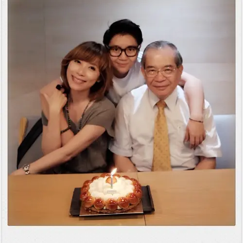 ▲貴婦奈奈（左）入境加拿大申請難民證，前男友父親黃立雄（右）一起逃亡，但有加拿大永久居住權。（圖／翻攝貴婦奈奈臉書）