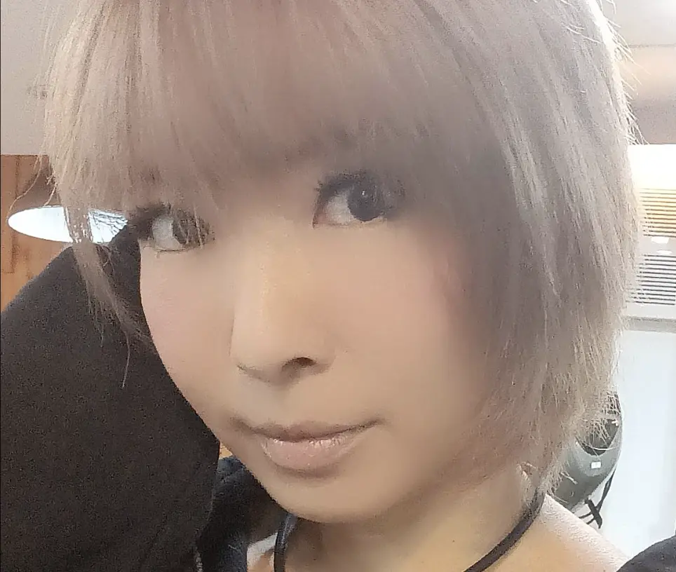 ▲Makiyo（如圖）在薔薔的節目上重提當年「醉毆司機」事件，稱對方根本神智清楚，還拿賠償金出國旅遊，引發司機遺孀的不滿，表示要提告。「卡神」楊蕙如首開第一槍，發文怒轟她該被演藝圈終身封殺。（圖／摘自Makiyo臉書）