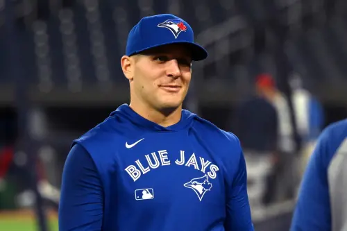 MLB/滾一圈照樣接殺!Varsho沒收警戒區飛球 網稱生涯頭號美技