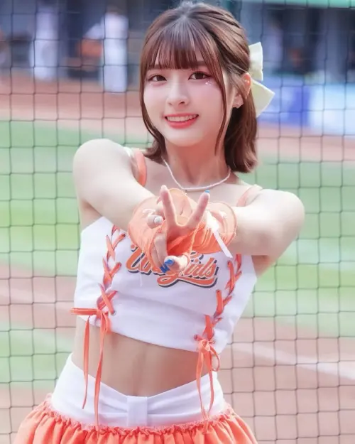 ▲瑟七是統一獅啦啦隊Uni-Girls的人氣成員之一。（圖／翻攝自瑟七IG）