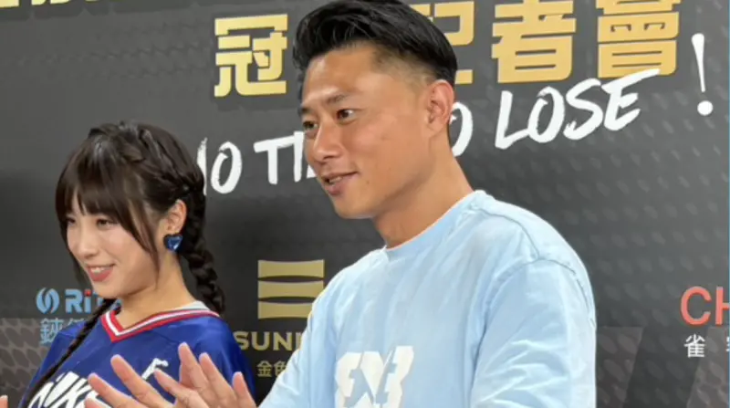 ▲彭小刀（右）日前宣布將參加2025年世壯運（World Masters Games）100公尺短跑項目。（圖／記者黃聖凱攝影）
