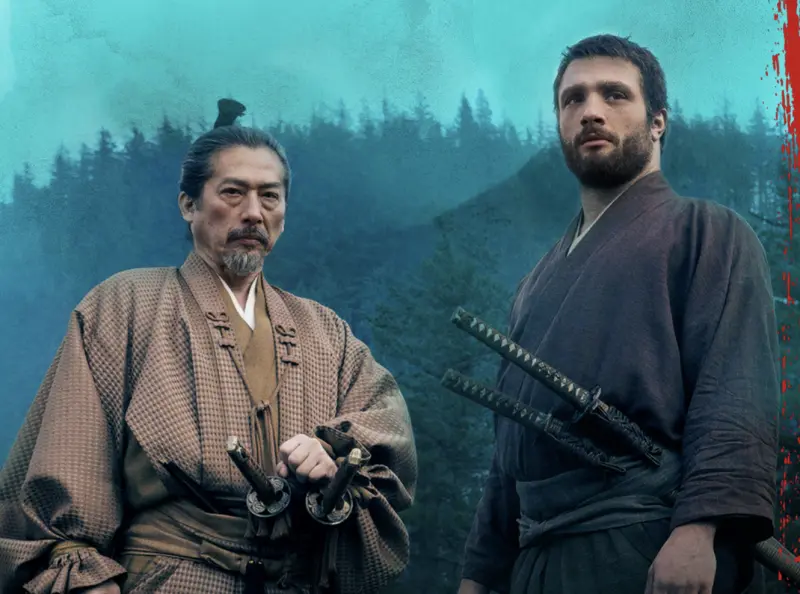 ▲真田廣之（左）和柯斯莫賈維斯明年一月將正式開始拍攝《幕府將軍》第2季，仍然會在加拿大搭景來「偽裝」古時候的日本，劇情將跳到首季的10年之後，是原著小說沒有提到的內容。（圖／Disney+提供）