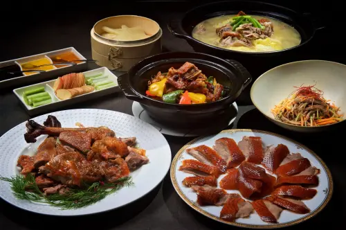 ▲母親節寵愛媽媽「燒鵝4吃」享優惠價。（圖／神旺潮品集．潮坊提供提供）