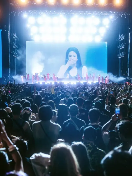 ▲Jennie的表演舞台,吸引大批樂迷前往朝聖。(圖/翻攝自Jennie IG) ▲Jennie的表演舞台,吸引大批樂迷前往朝聖。(圖/翻攝自Jennie IG)