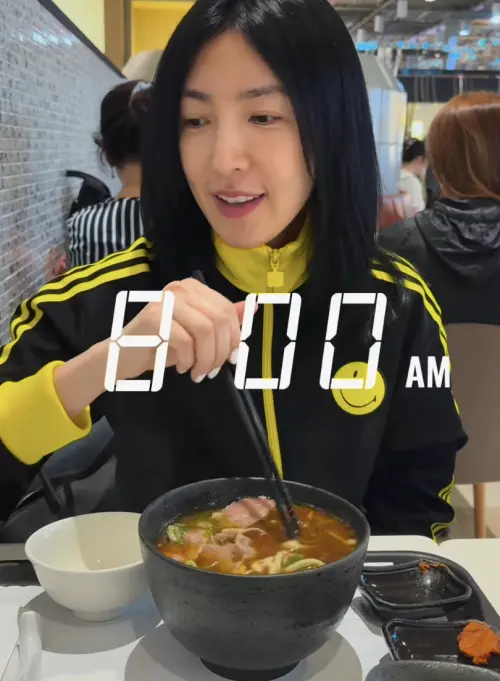▲楊謹華早上8點就吃麵。（圖／翻攝自楊謹華IG）