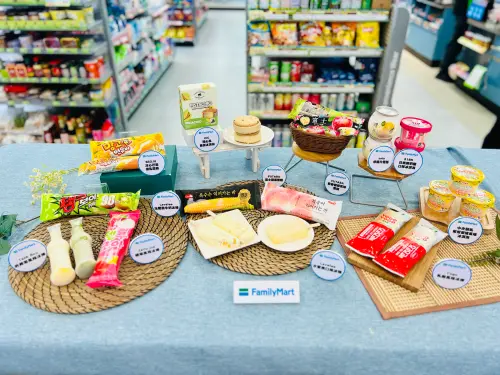 ▲全家集結超過百款國際冰品，任2件可抽最低第2件0元。（圖／業者提供）