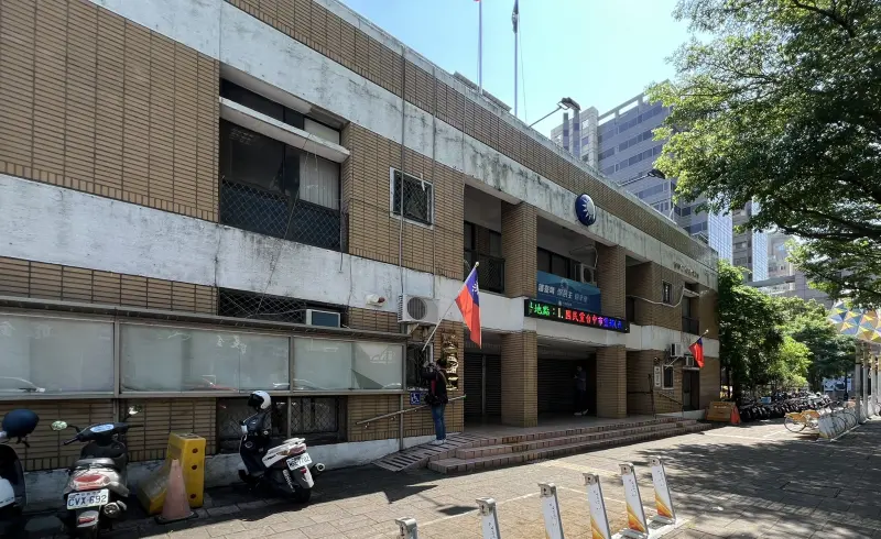 ▲國民黨台中市黨部疑涉入罷免死亡連署案，今天上午遭檢調搜索。（圖／讀者提供，2025.05.02）