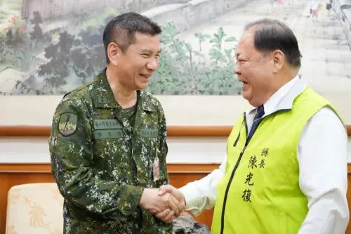 澎防部新任指揮官陳俊源拜會陳光復
