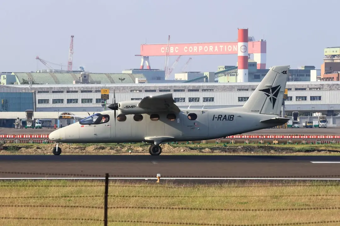 ▲安捷航空第3架P2012型飛機今（2）日飛抵臺灣。（圖／Tony Yueh提供）