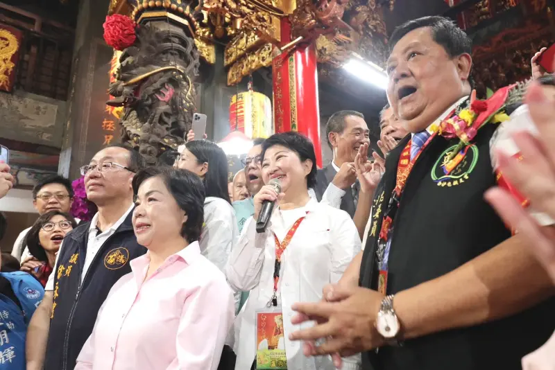 ▲台中市長盧秀燕首度參加白沙屯媽祖進香，被外界解讀是為「更上層樓」做準備。（圖／翻攝盧秀燕臉書）