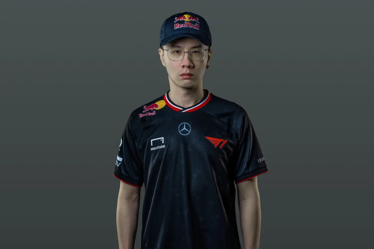 ▲Red Bull 電競選手、杭州亞運國手石油王Oil King林立偉，正式加入韓國電競傳奇隊伍T1，成為《快打旋風6》的代表選手。石油王披上T1戰服後的首戰將是 5/9-5/11 的EVO JAPAN。（圖／Red Bull提供）