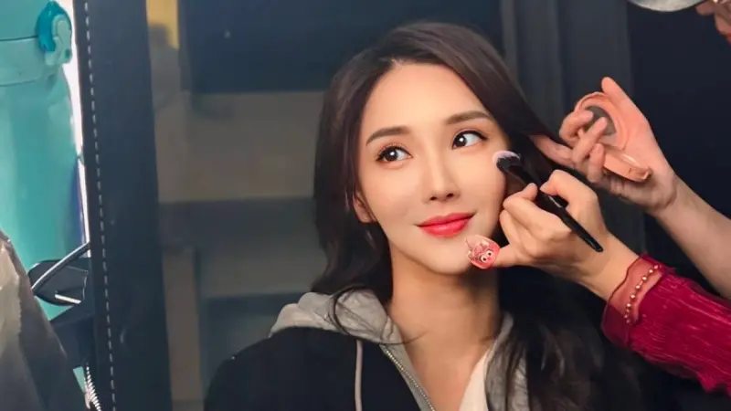 ▲徐千京半夜出車禍，幸運的是她本人僅有肌肉輕傷，經紀公司也公開回應：「健康無礙，拍戲行程不受影響。」（圖／徐千京IG）