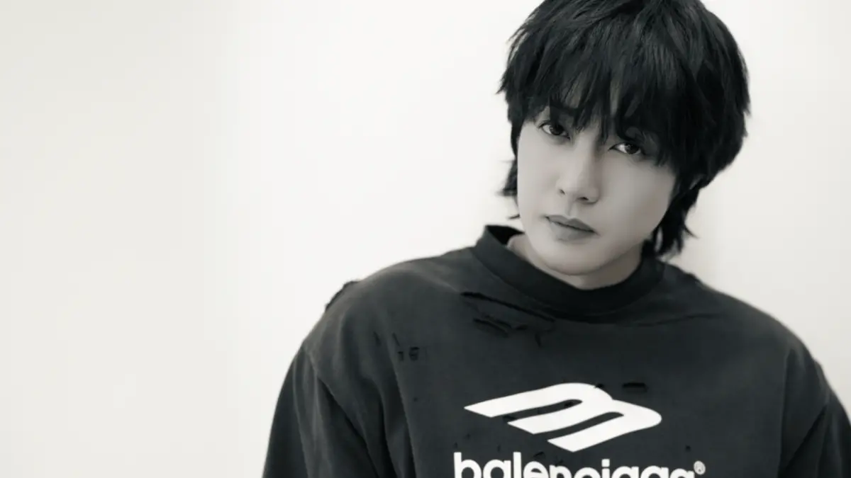 ▲韓團SS501今年迎來出道20周年，昨（1）日，成員金賢重（如圖）、許永生、金奎鐘宣布將重組，並改名成「FIVE O ONE」，宣布7月開始展開20週年紀念演唱會。（圖／金賢重官網）