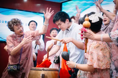 易烊千璽(中)時隔8年將以演員身分來台參加「兩岸電影展」。(圖/兩岸電影展提供) ▲易烊千璽(中)時隔8年將以演員身分來台參加「兩岸電影展」。(圖/兩岸電影展提供)