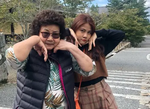 蔡阿嘎阿嬤過世!嘎妹曝頭七入夢祖孫對話 ▲蔡阿嘎阿嬤過世!嘎妹曝頭七入夢祖孫對話(圖/嘎妹IG)